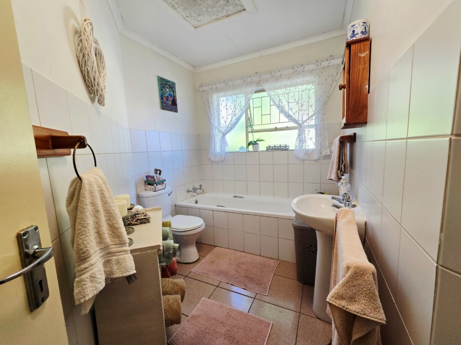 2 Bedroom Property for Sale in Langenhovenpark Free State